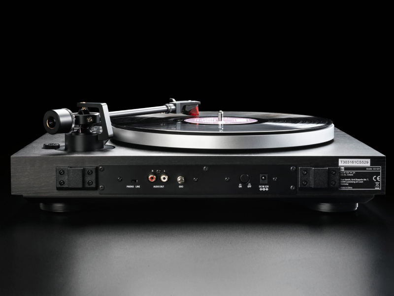 Dual Electronics Automatic Belt-Drive Turntable in Black - CS529BK